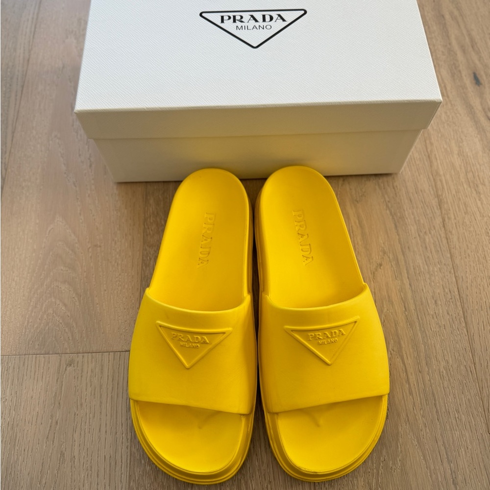 Prada Slides / Size 39 / Yellow